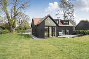 Photo 25- click for photo gallery